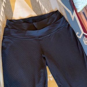 Lululemon cropped pants size 6
